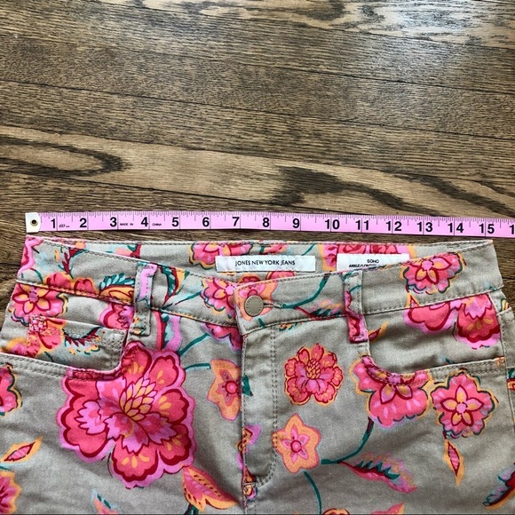 Jones New York Pink Floral Soho Ankle Jeans | 12P - Picture 6 of 8